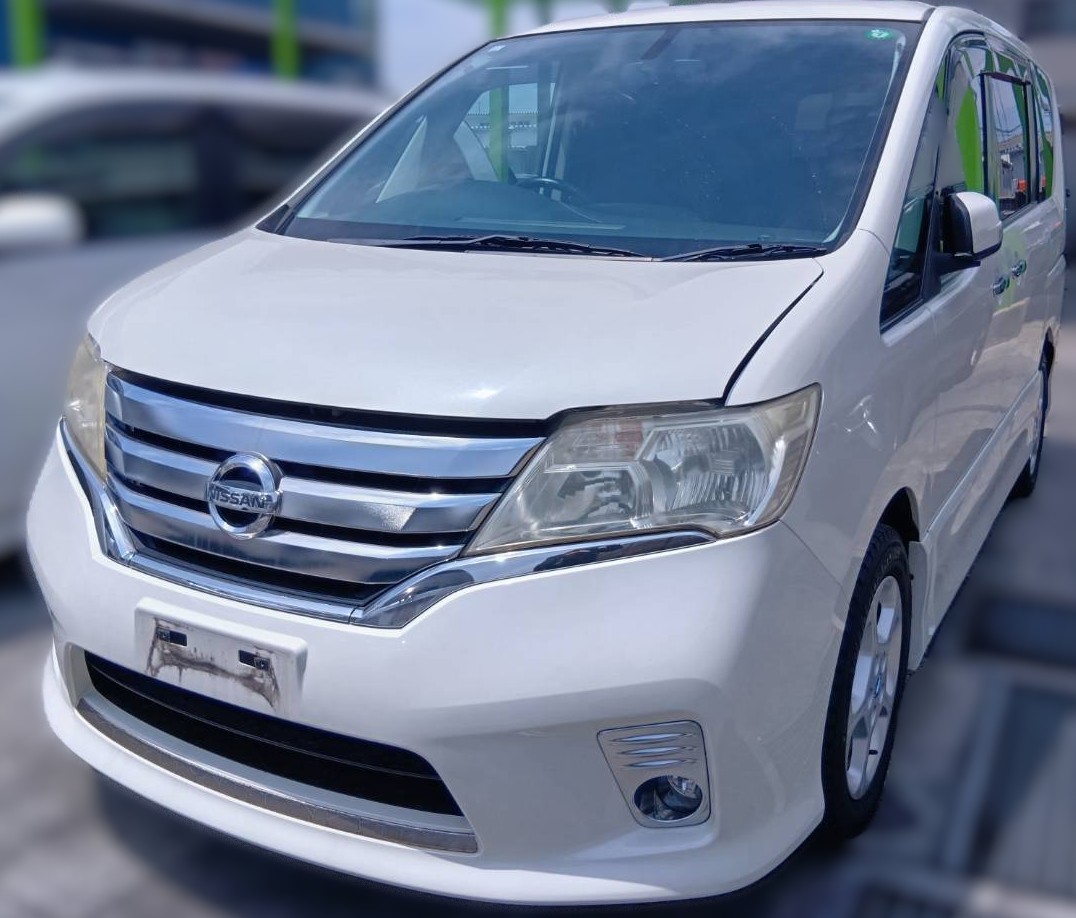 日産 セレナ
