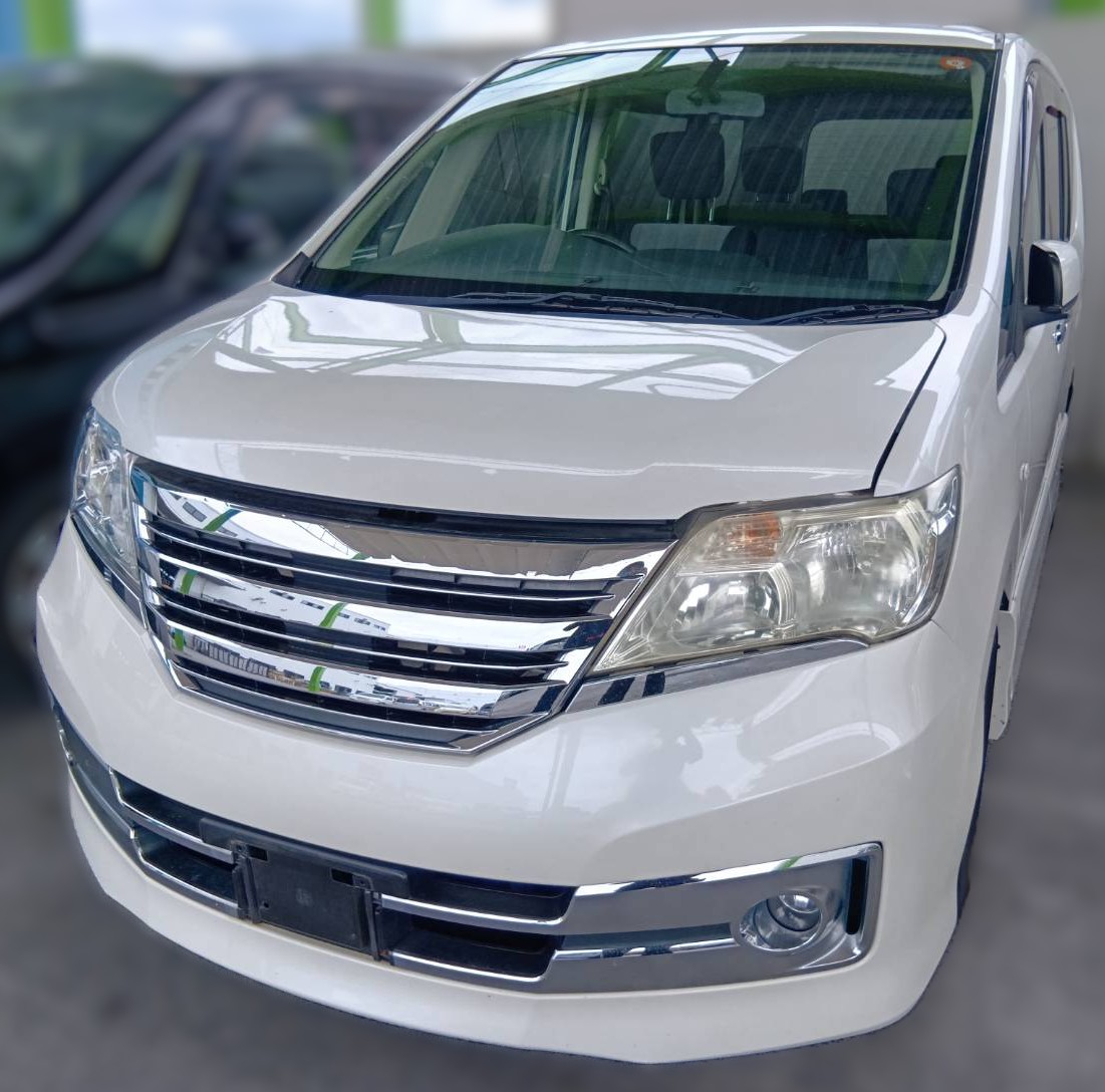 日産 セレナ