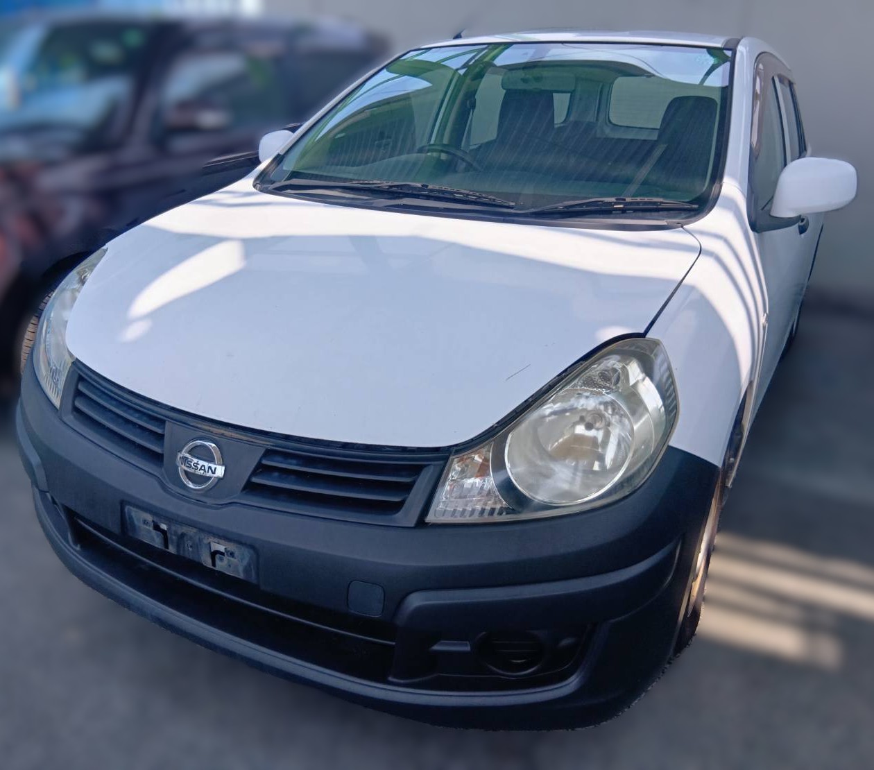 日産 AD