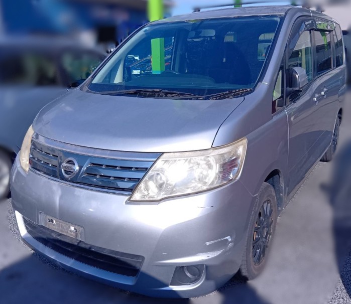 日産 セレナ