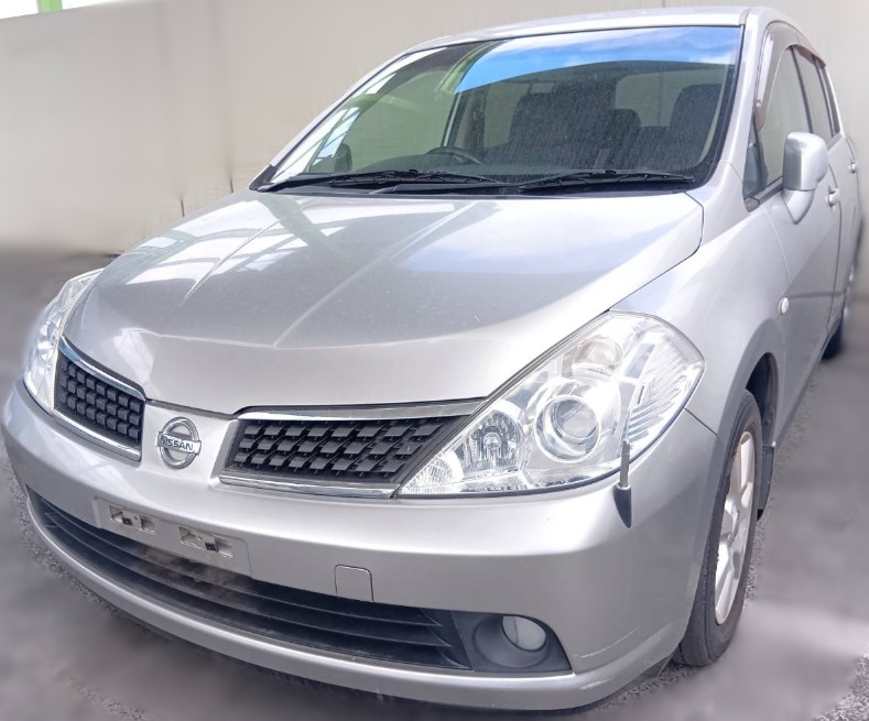 日産 ティーダ